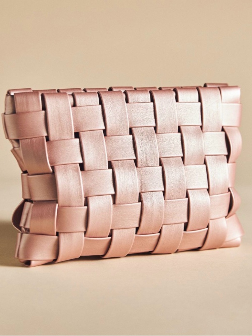 Mauve Lindy Woven clutch